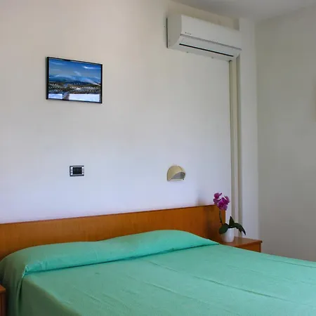Puccinelli 3* Lido di Camaiore